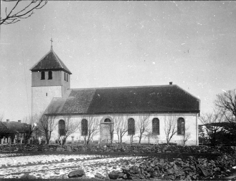 Torsby kyrka från syd.