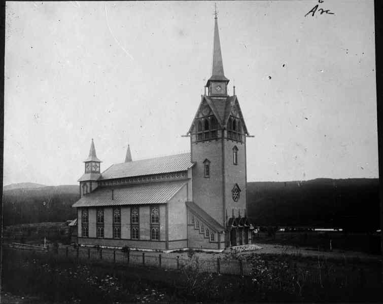 Duveds kyrka från nordväst