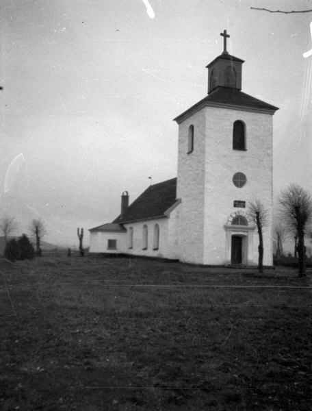 Gällinge kyrka från nordost