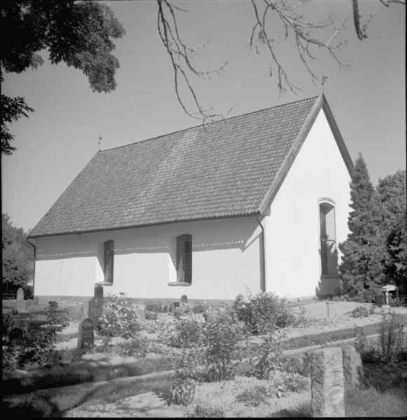Blacksta kyrka från sydöst 