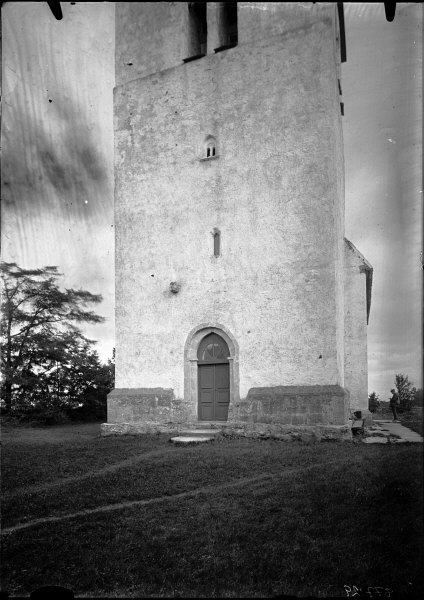 Silte kyrka från väster, del av tornet