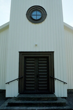 Suntorps kapell, västfasad med port. Neg nr 02/138:07.jpg