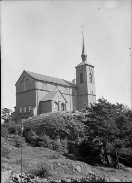 Nynäshamns kyrka mot sydväst