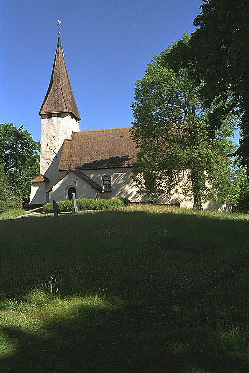 Salems kyrka från söder