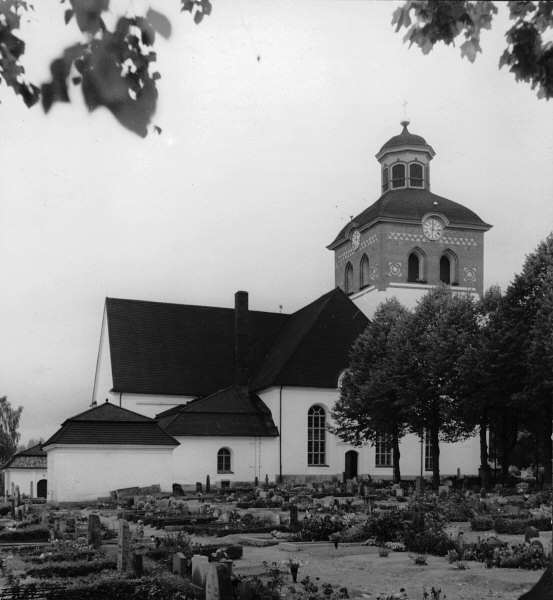 Bollnäs kyrka från norr.