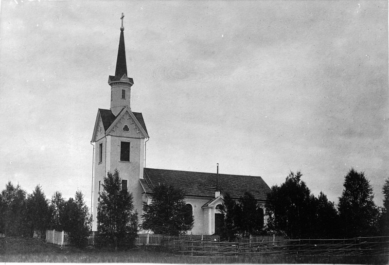 Kårböle kyrka från sydväst