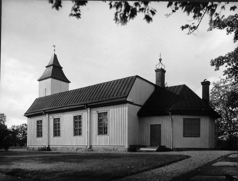 Högbo kyrka från nordost