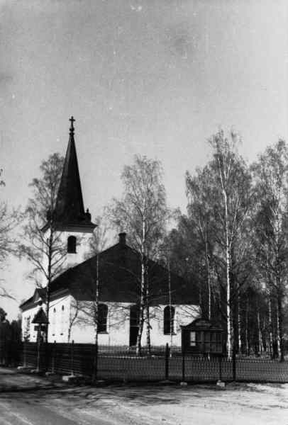 Mo kyrka från sydöst. 