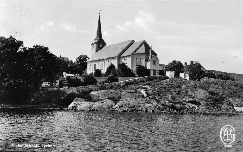 Fiskebäckskils kyrka från sydöst.