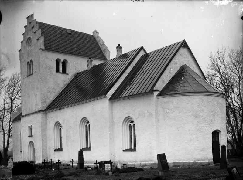 Hästveda kyrka mot sydöst