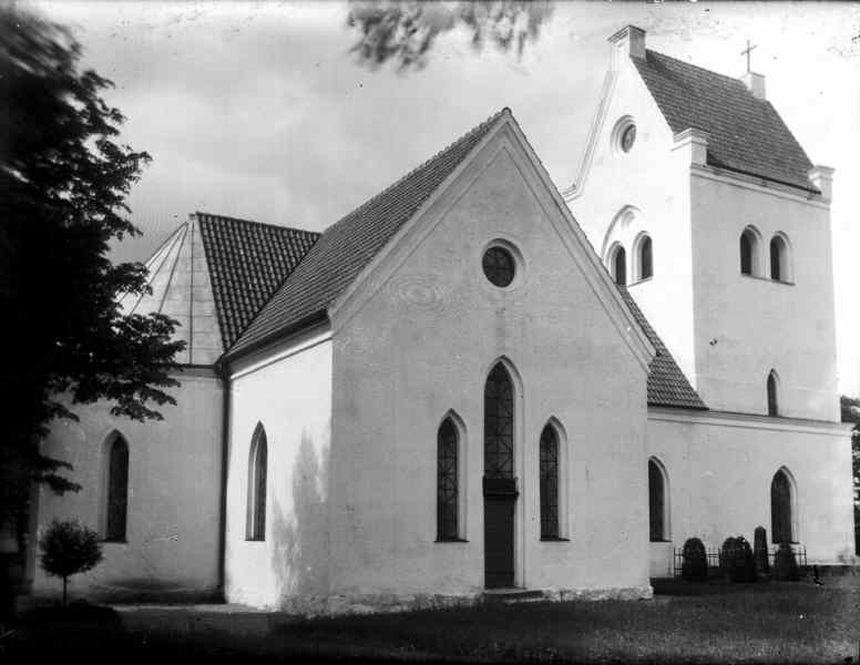 Vollsjö kyrka mot nordöst