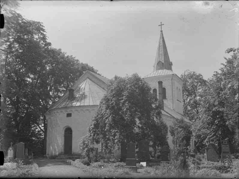 Östra Kärrstorps kyrka mot nordöst