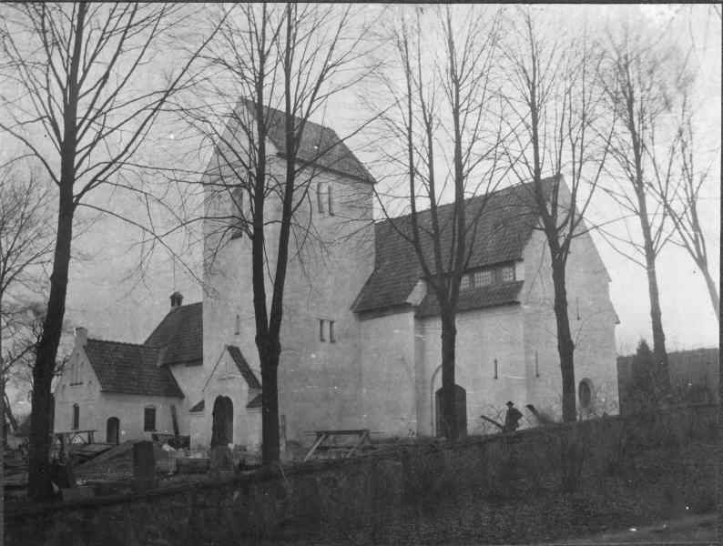 Östra Ingelstads kyrka mot nordväst