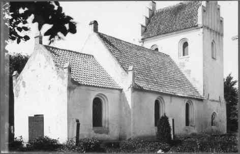 Västra Vemmerlövs kyrka mot nordöst