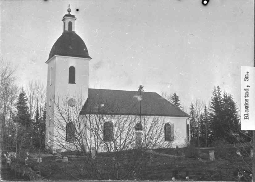 Blackstads kyrka mot söder