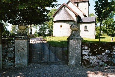 Kinne-Vedums kyrkogård. Grind i öster. Neg.nr 03/205:05.jpg