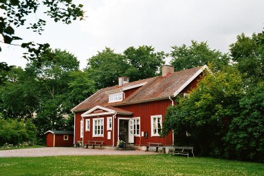 Husaby kyrkomiljö, före detta småskolan. Neg.nr 03/220:19.jpg