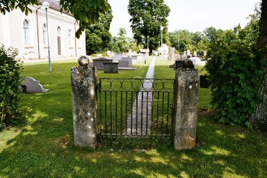 Hangelösa kyrkogård, grind mot öster. Neg.nr 03/198:14.jpg