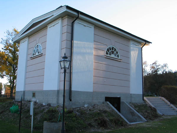Kapellet efter renovering 2004. Bild mot öster. 