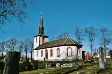 Sals kyrka och kyrkogård från sydost. Neg. nr. 03/292:15. JPG.   