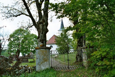 Östra ingången till Elings kyrkogård. Neg.nr. 04/125:24. JPG.