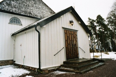 Vapenhus på Korsberga kyrka. Neg.nr. 03/232:01. JPG.