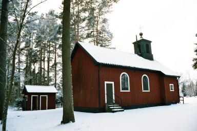 Svärtans kapell från nordost. Neg.nr. 03/243:12. JPG. 