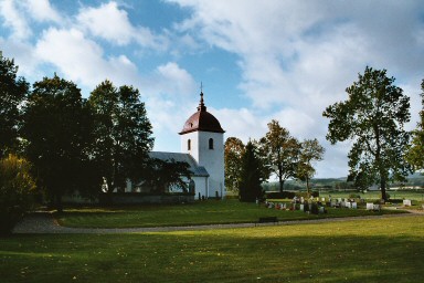 Acklinga kyrka och kyrkogård från nordost. Neg.nr. 04/318:05. JPG. 