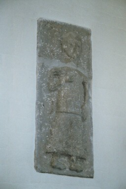 Romansk stenskulptur i Baltaks kyrka. Neg.nr. 04/185:12. JPG.