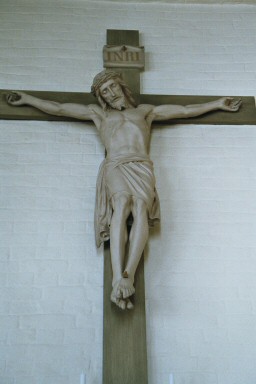Tyskt sekelskifteskrucifix i Baltaks kyrka. Neg.nr. 04/185:16. JPG.