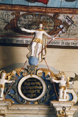 Detalj av altaruppsats i Brandstorps kyrka. Neg.nr. 04/176:23. JPG.
