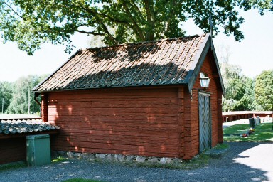 Bårhus på Brandstorps kyrkogård. Neg.nr. 04/176:08. JPG. 