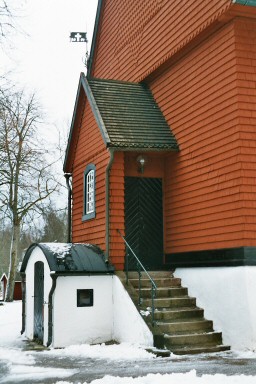 Västgavel på Bottnaryds kyrka med vapenhus och pannrum från 1932. Neg.nr. B963_062:12. JPG. 