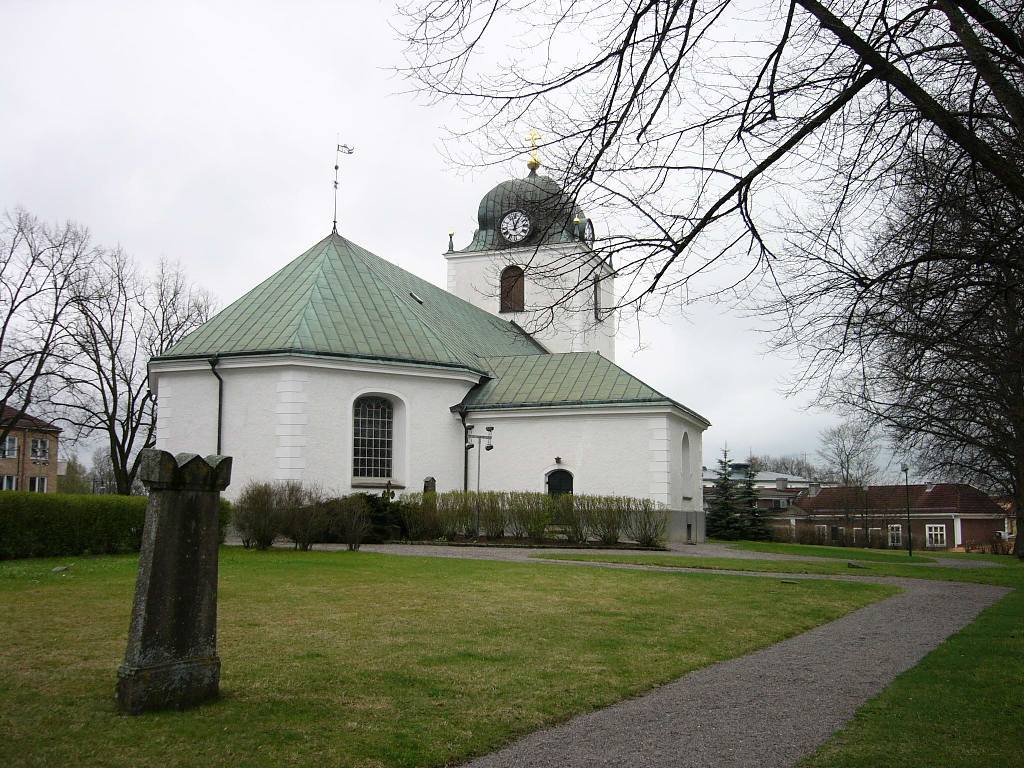 Mjölby kyrka från nordöst.