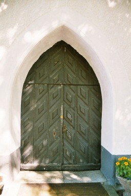 Lyrestads kyrkas västportal. Neg.nr 04/245:09.jpg