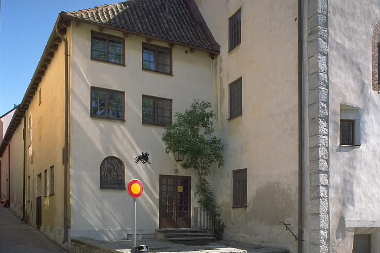 Visby Börs (Langeska huset), från Strandgatan. Den lägre, norra tillbyggnaden.