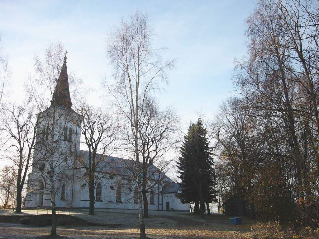Östra Tollstads kyrka från nordväst.