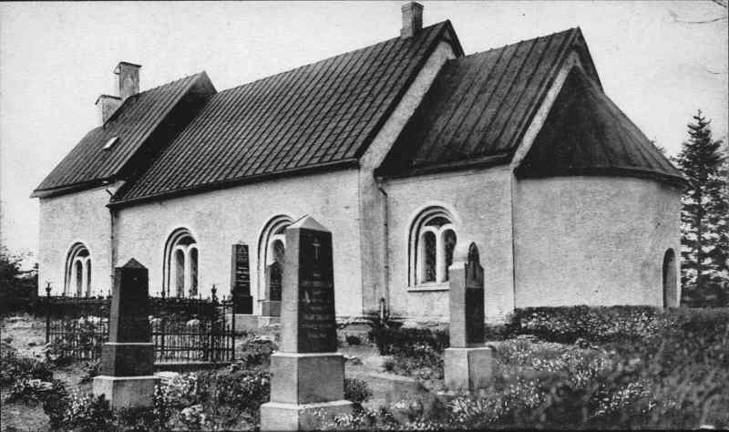 Linderöds kyrka från sydöst.	

	
	
