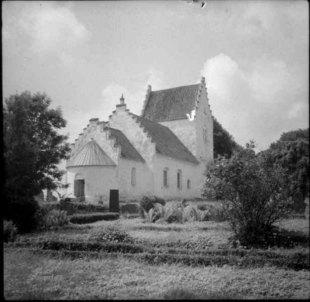 Örsjö kyrka mot nordöst