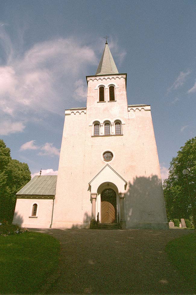 Getinge kyrka, tornet sett från väster.