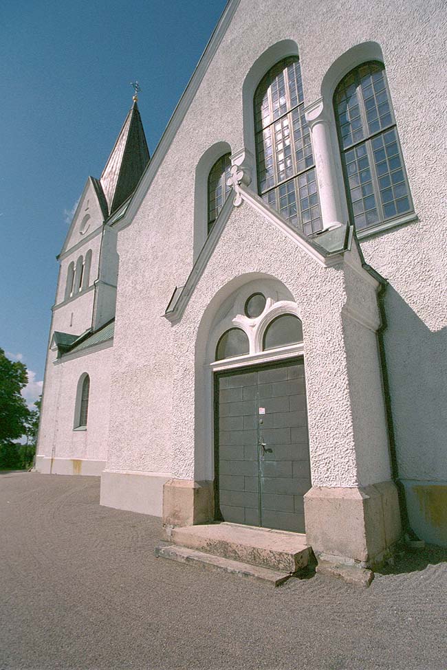 Kyrkans sydportal.