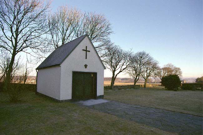 Bårhuset invid Stafsinge kyrka.