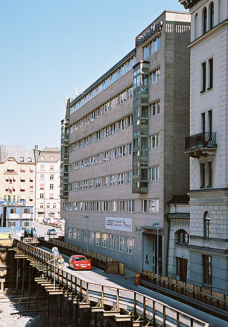 Klockan 10, hus 1, foto från söder, Östra Järnvägsgatan