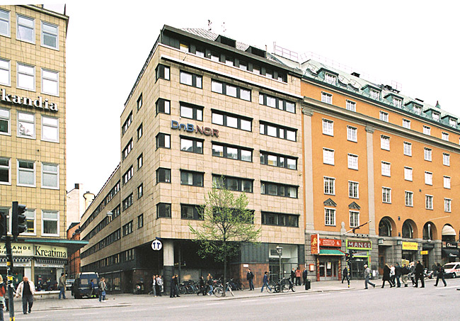 Träsket 17,3, hus 2, foto från väster, Sveavägen