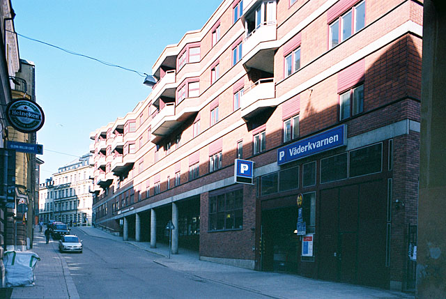 Väderkvarnen 20, hus 1, foto från öster, Brunnsgatan
