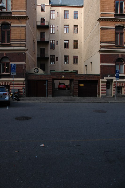 Kv Rydboholm, vy från Storgatan. Byggnaderna på de båda fastigheterna är ihopbyggda längs Parkgatan men mot Storgatan öppnar sig kvarteret mot kvartersgården.