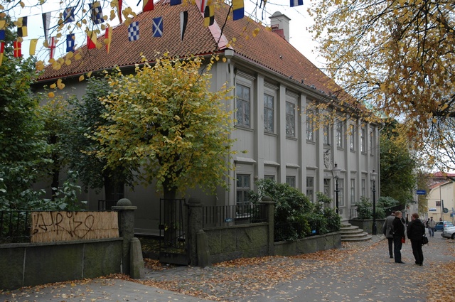 "Kaparkaptenen" Lars Gathenhielm fick Gamla Varvets byggnader som donation men bodde aldrig i "Gathenhielmska huset"