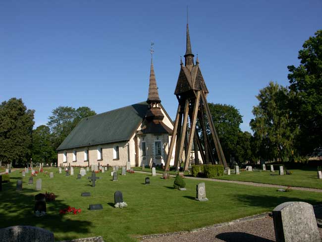 Sköldinge kyrka och klockstapel