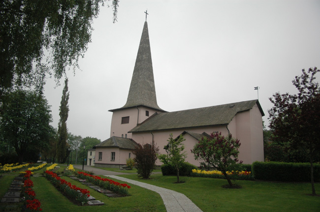 Adventskyrkan i Hallsberg, exteriör tagen från nordväst