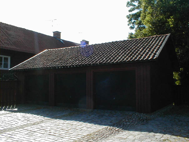 Gambrinus 8 husnr 9001, bilden visar anläggningens garage.